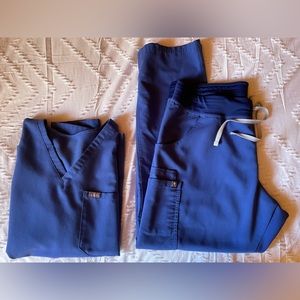 Figs Scrub Set